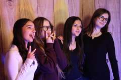 9: Weihnachtsfeier 25-11