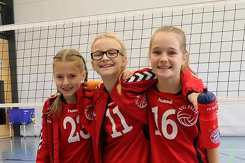 U12