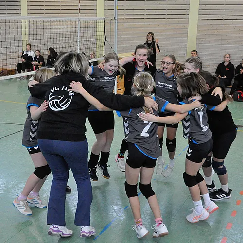 U13