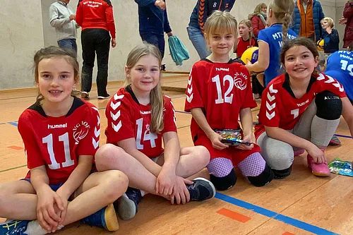 U12