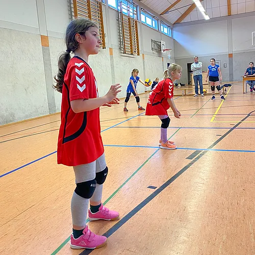 U12