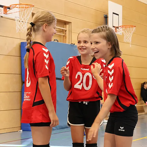 U12