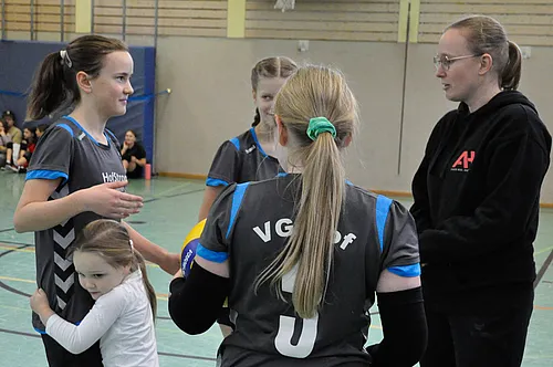U13