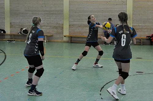 U13