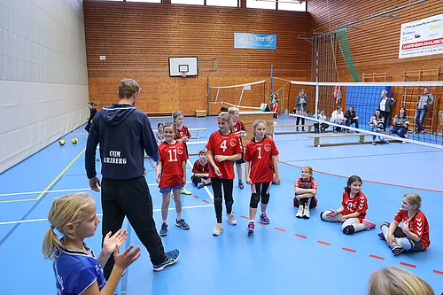 U12