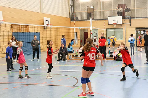 U13