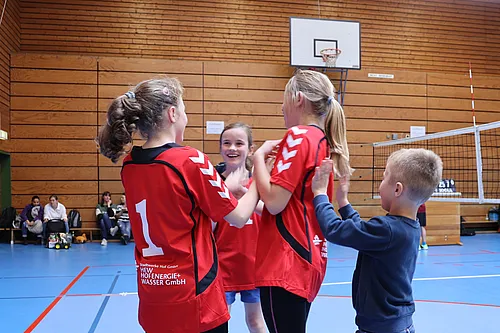 U12
