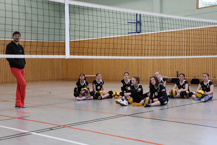 U15