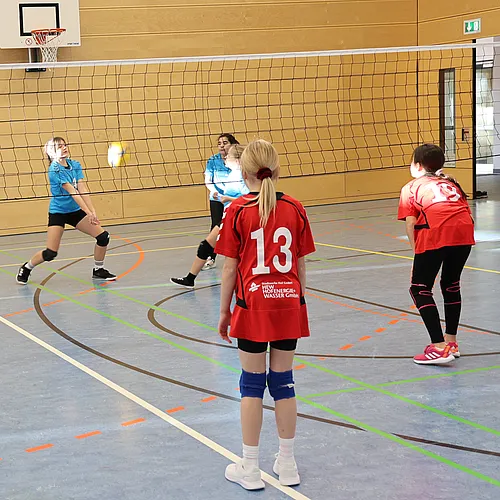 U13