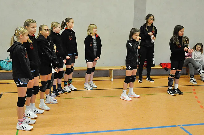 U13