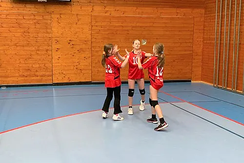 U13
