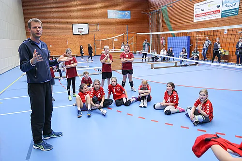 U12