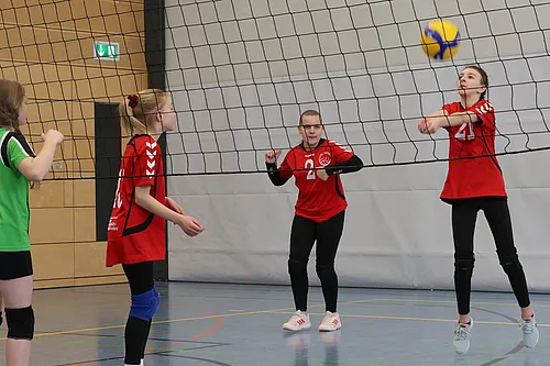 U13