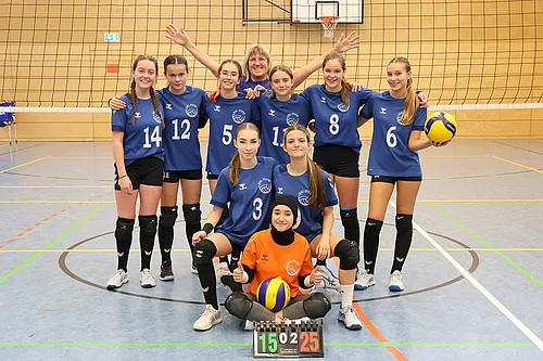 U16
