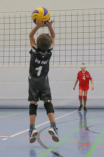 U12