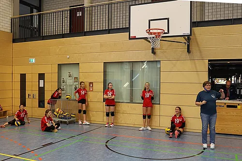 U16 U18