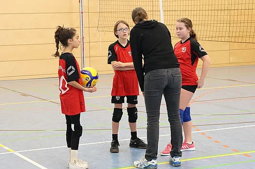 U13
